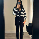 Women's Clothing Winter Explosion Fashion Black And White Stripe Single-Dcupuncture Cardigan Knitted Shirt HZ0107